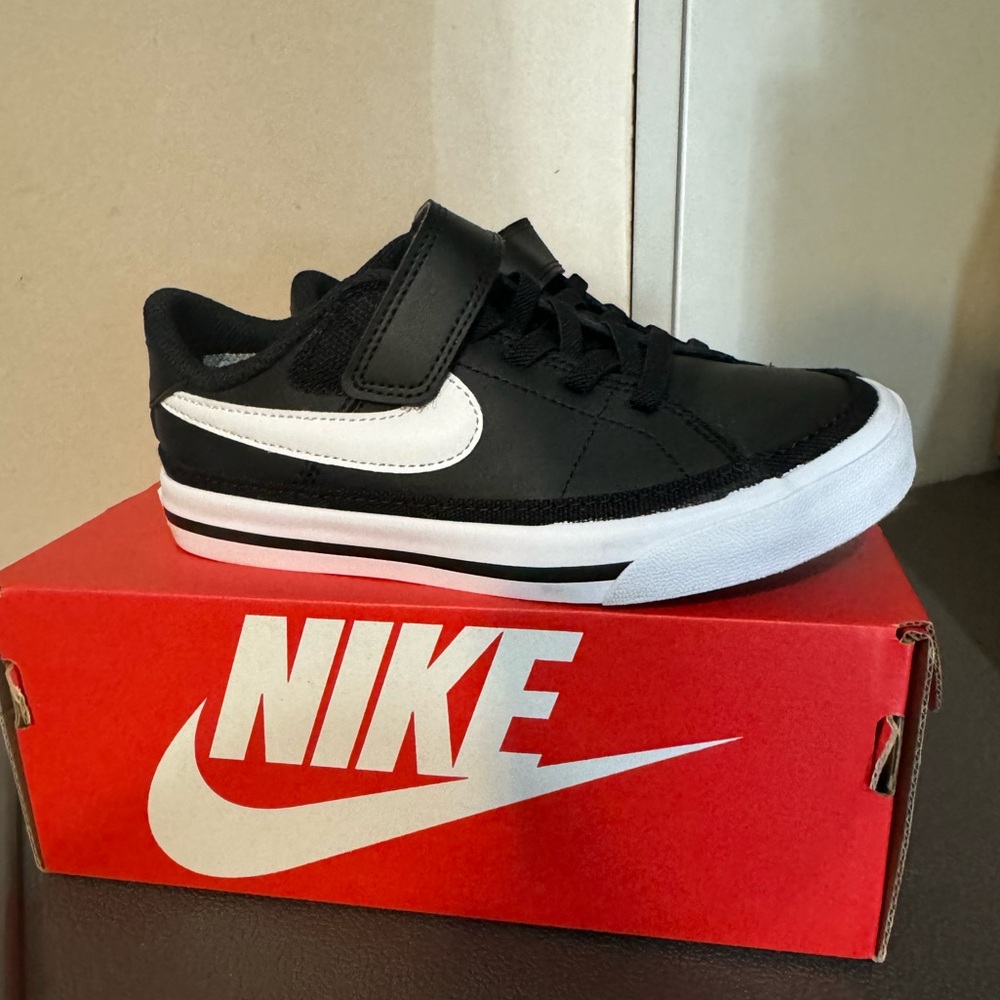Nike Court Legacy, kids size 11c - Picture 2 of 2